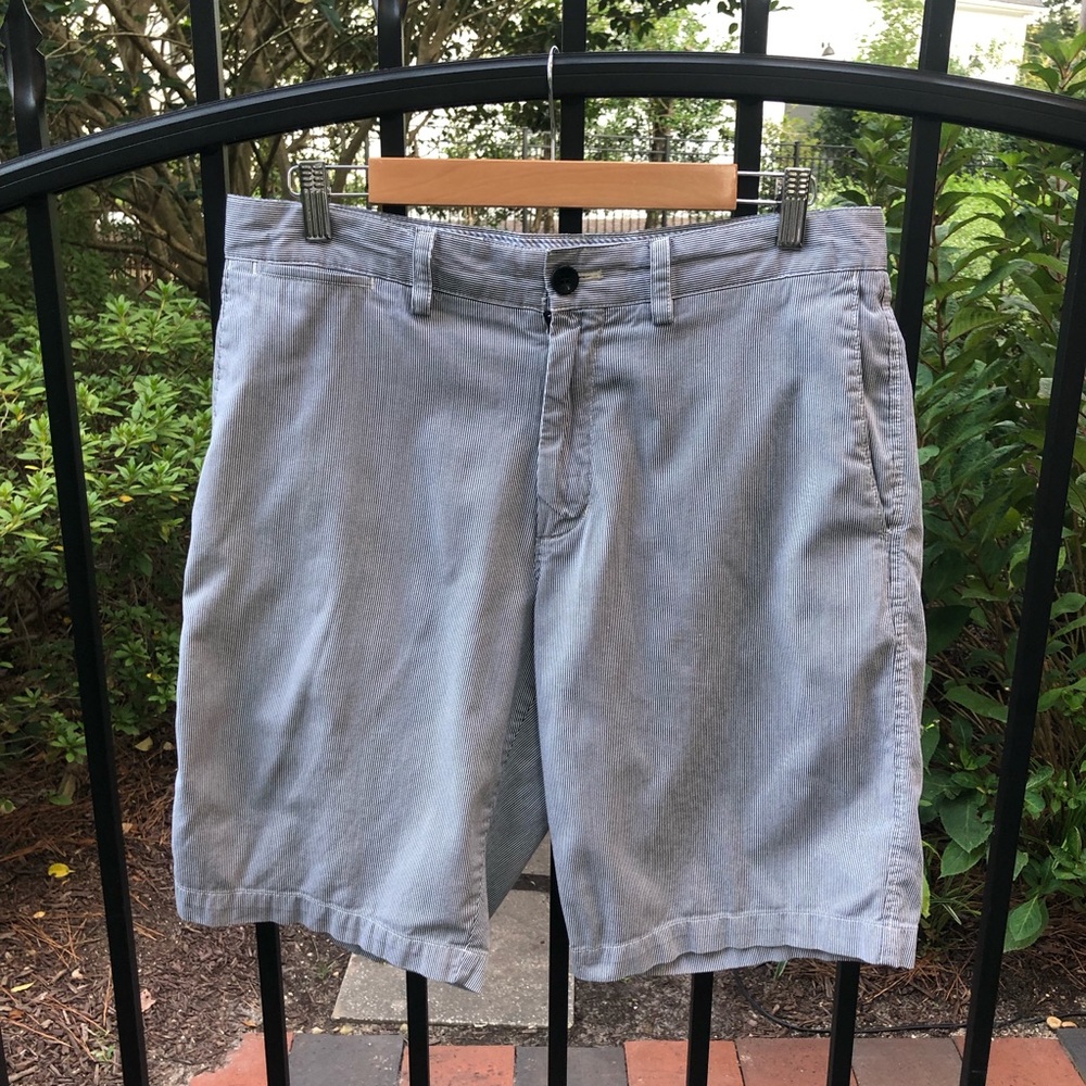 Banana Republic Blue/White Railroad Stripe Cotton Flat Front Short 32 10” Inseam